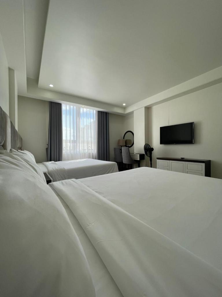 Lotus Hotel & Apartment