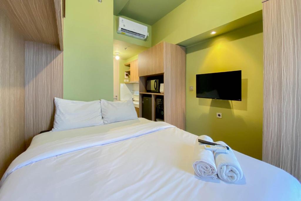 Fully Furnished with Cozy Design Studio Apartment Tokyo Riverside PIK 2 By Travelio