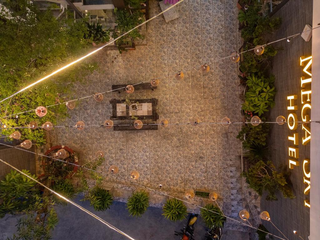 Đà Lạt Mega Sky Hotel