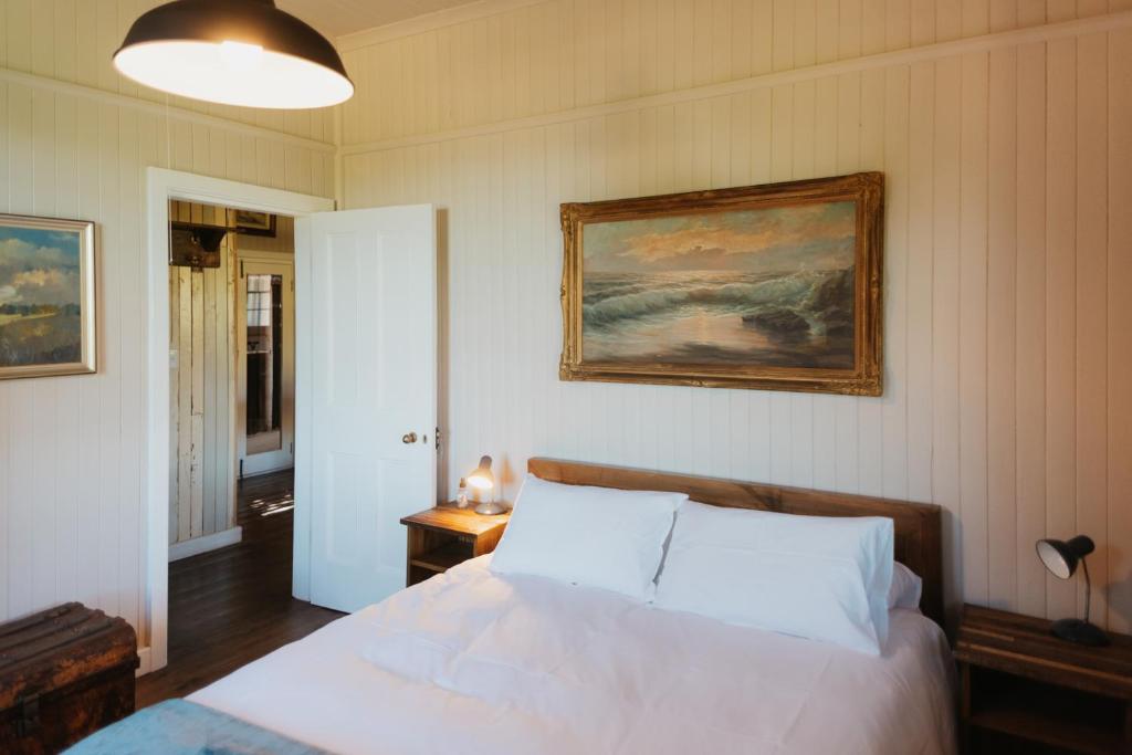 Milkwood Cottage - Seaview Serenity - Tap to explore photos