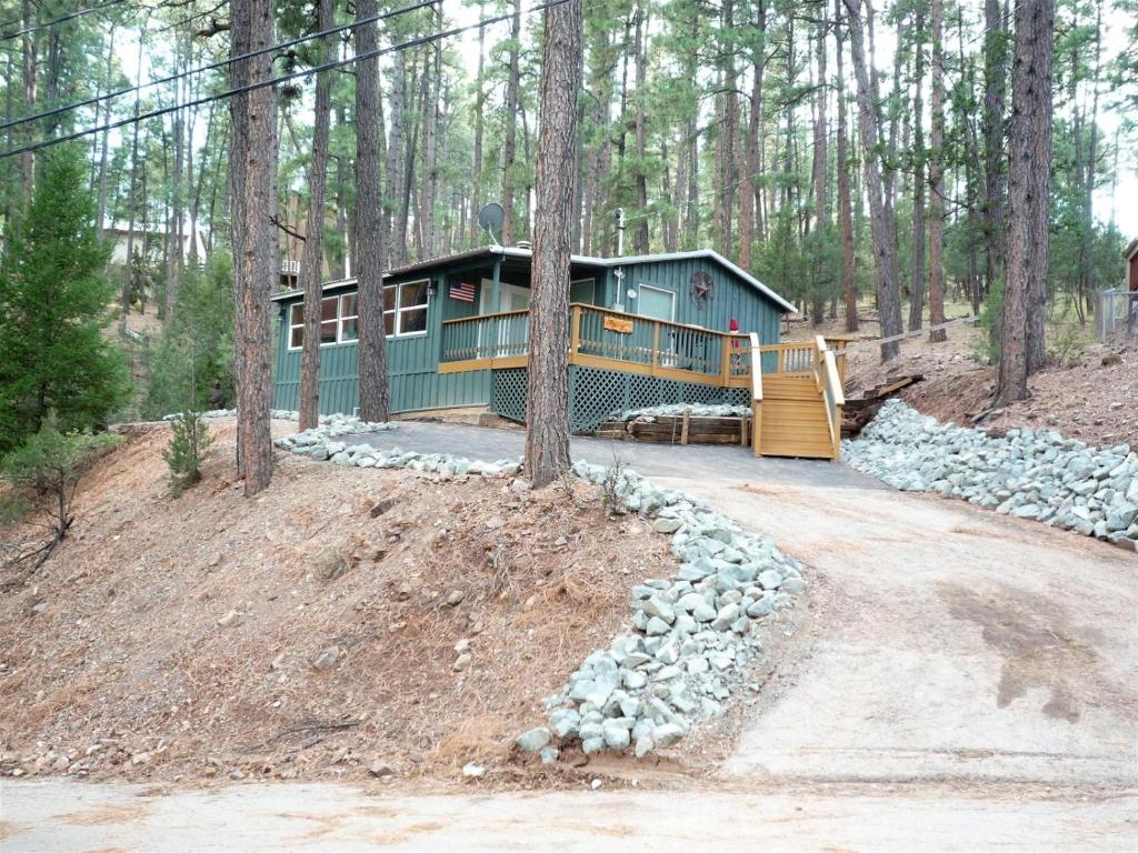 Bailey`s Cabin image
