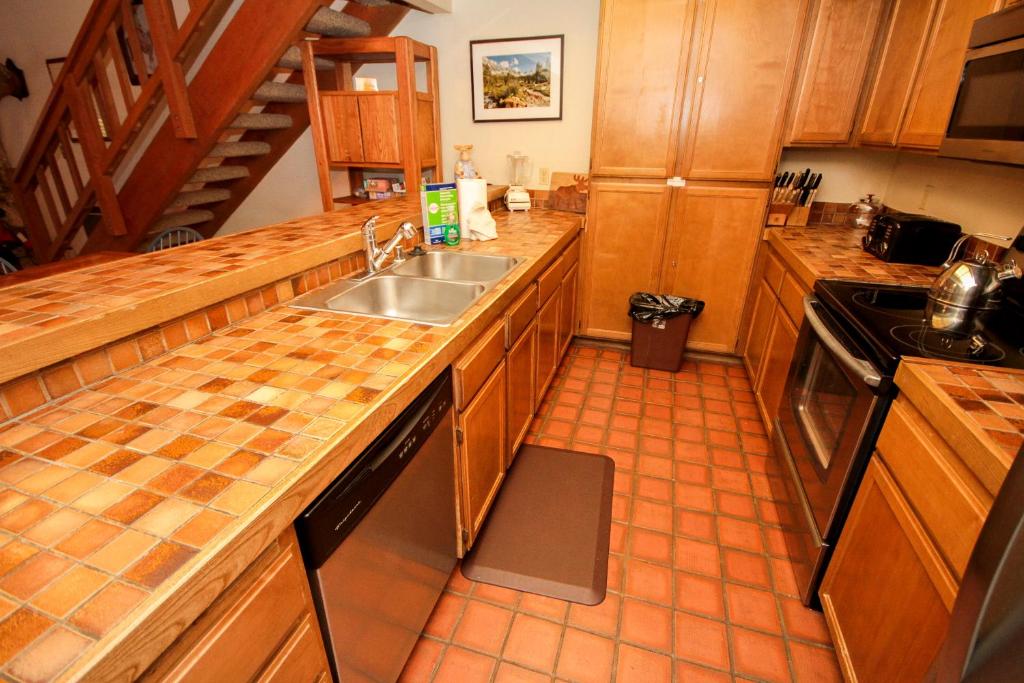 Mountainback #53, Loft image