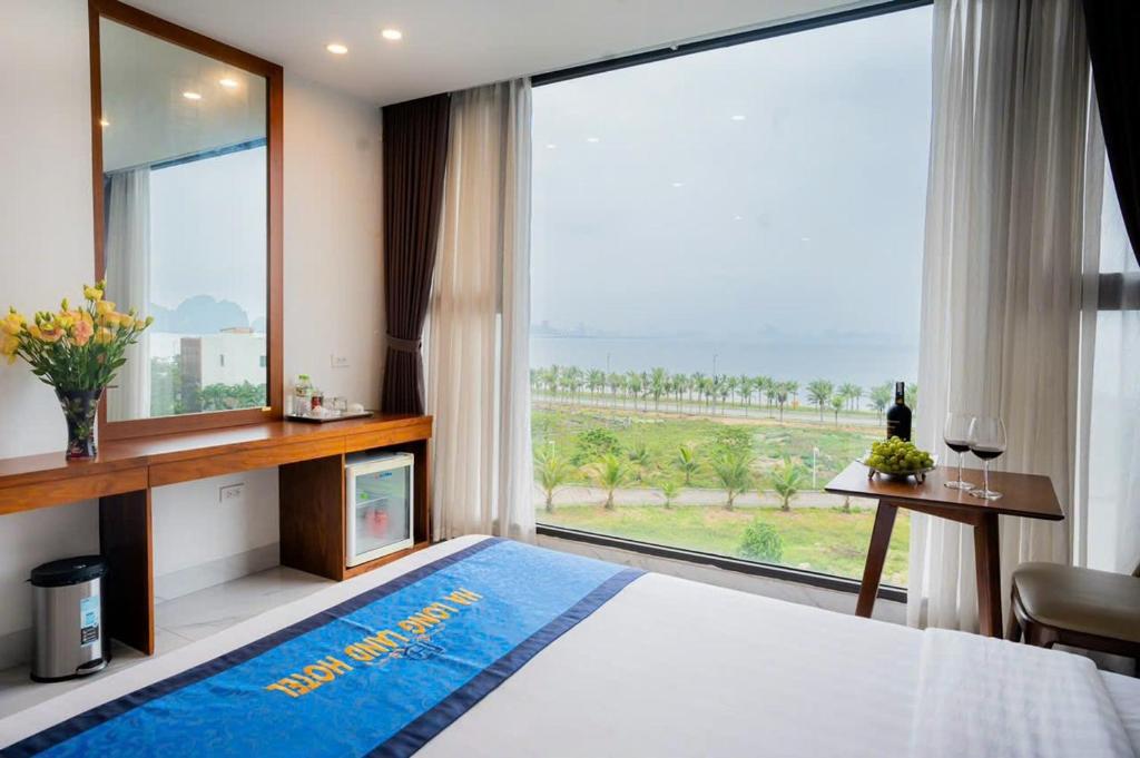 Hạ Long Land Hotel