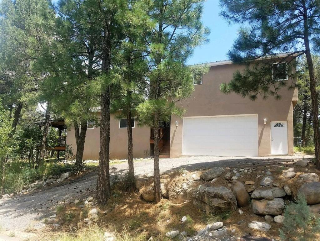 Pine Mountain Retreat image