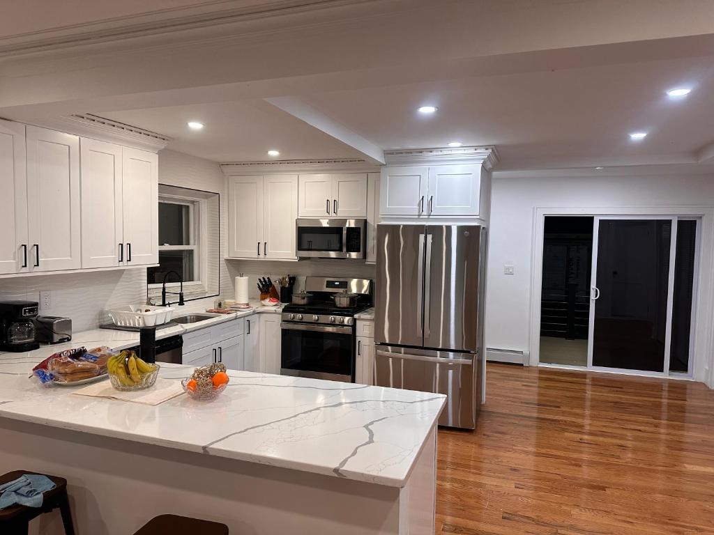 4 bed Luxury house image