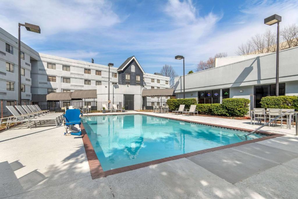 Country Inn & Suites by Radisson, Atlanta Airport South, GA image