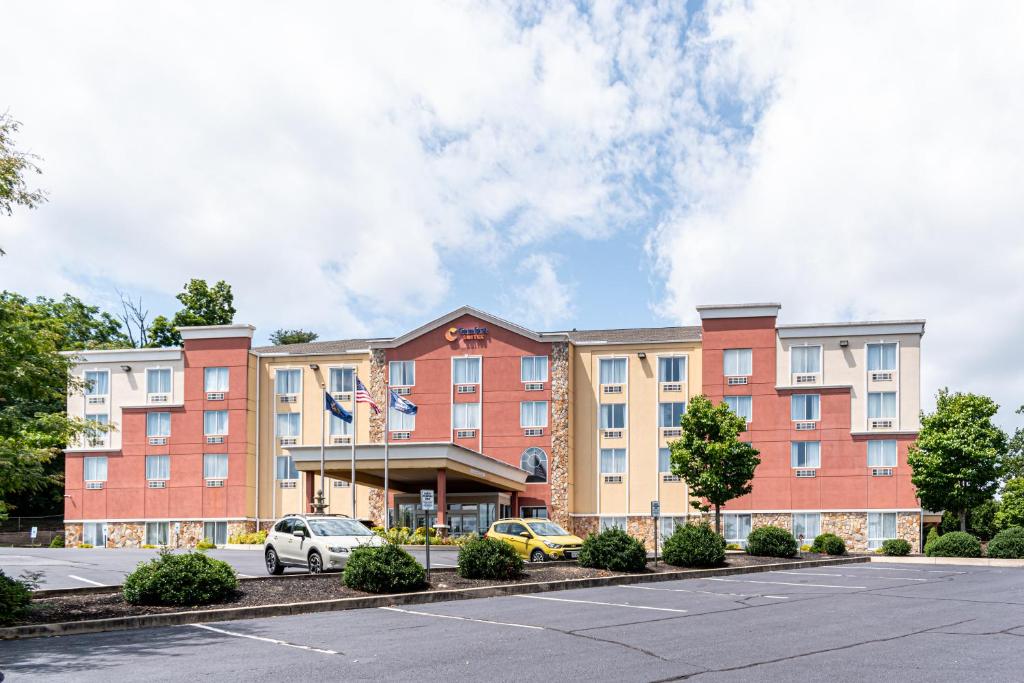 Comfort Suites Near Gettysburg Battlefield Visitor Center image