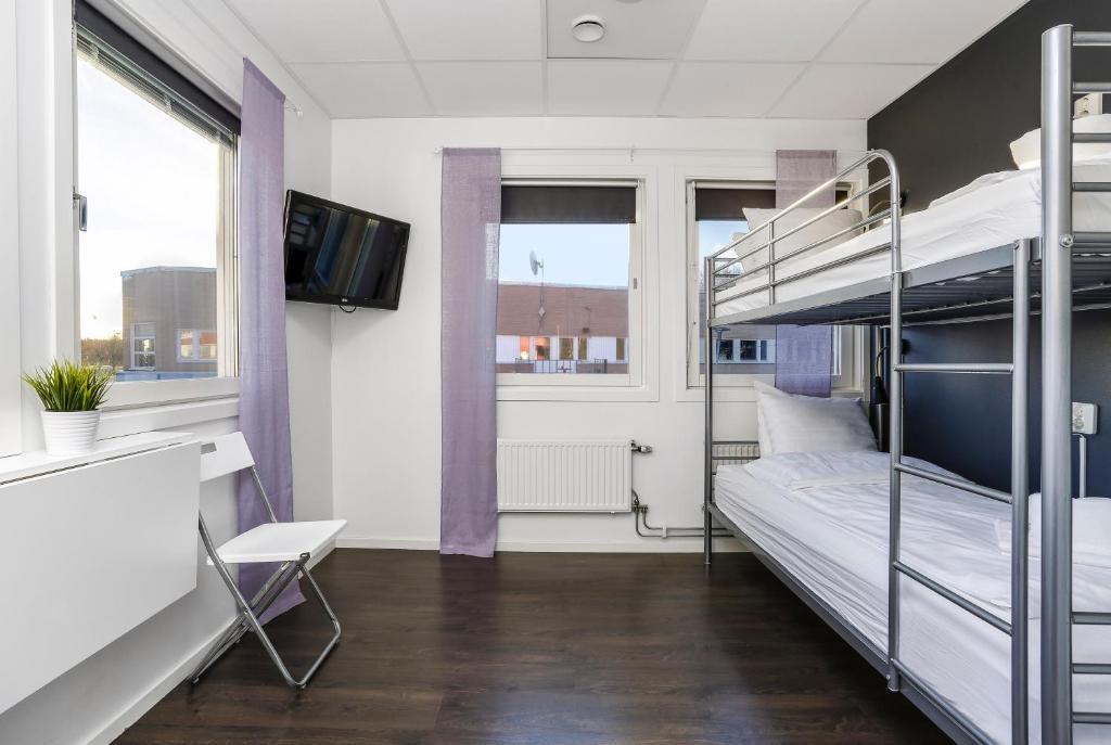 Двухместный (Номер эконом-класса с общей ванной комнатой), First Hotel Vindeus