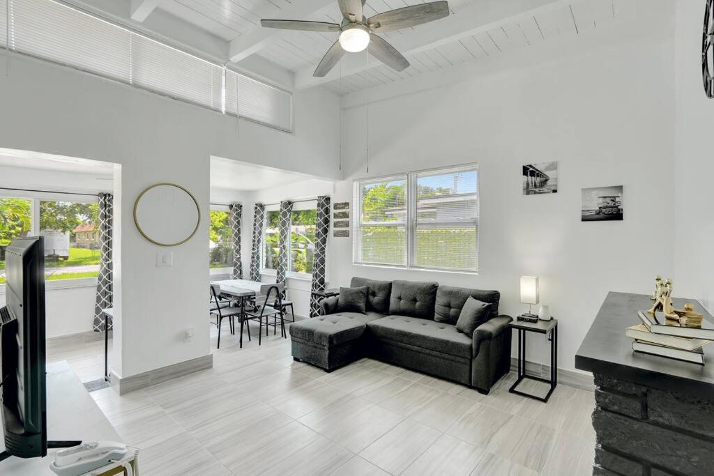 2BR 1BA Home near Nightlife and Beach image