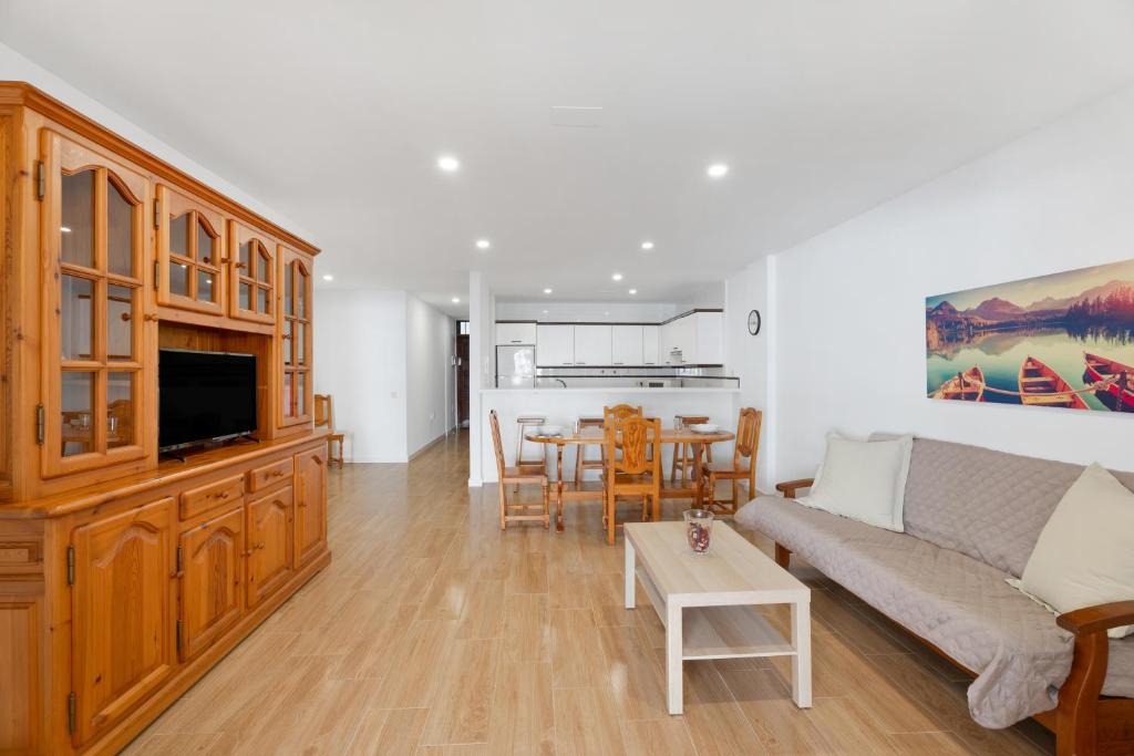 Tomasol Beach Apartment - A escasos metros de la playa - Tap to explore photos