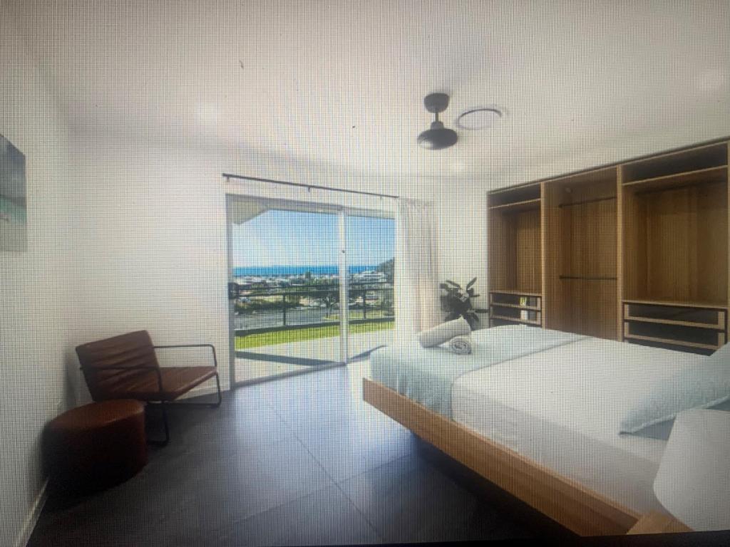 One Airlie Beach - beyond comparison photo 4