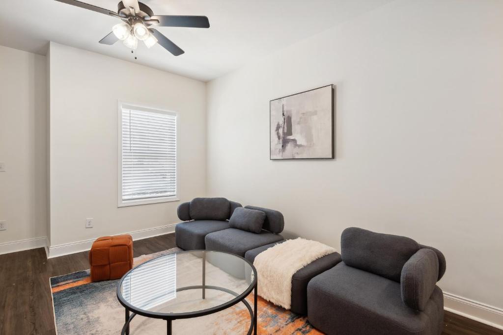 Alto B5 I Luxurious & Spacious I Free Parking image