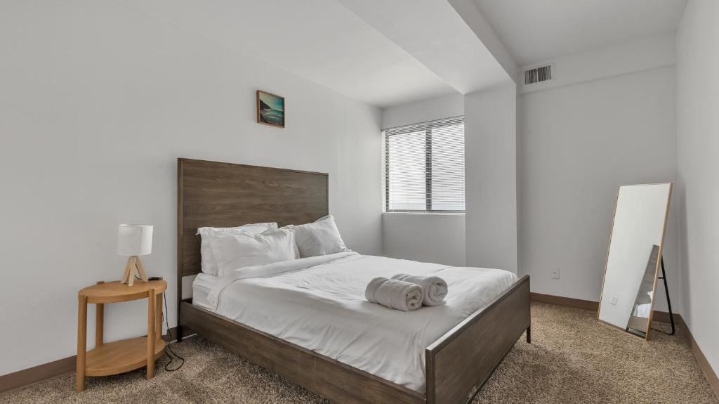 Pp 1606 Beautiful Professional 1br Apt, Pool image