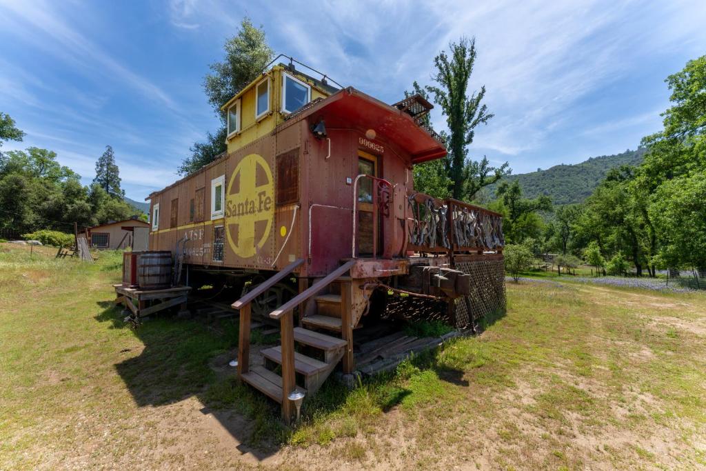 Little Red Caboose image