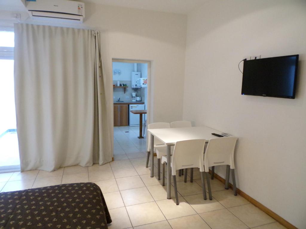 Apartamentos Güemes - Monoambientes photo 2