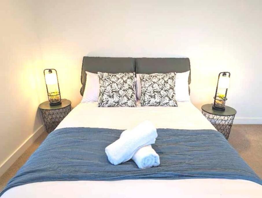 Lakeview Luxury 3Bedrooms Apt Wolli Creek close to Airport CBD photo 3