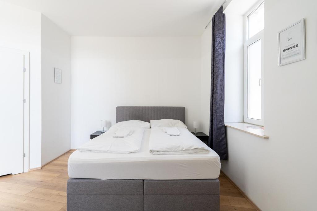 FarawayHomes Studios 43 Room Type - Studio Apartment