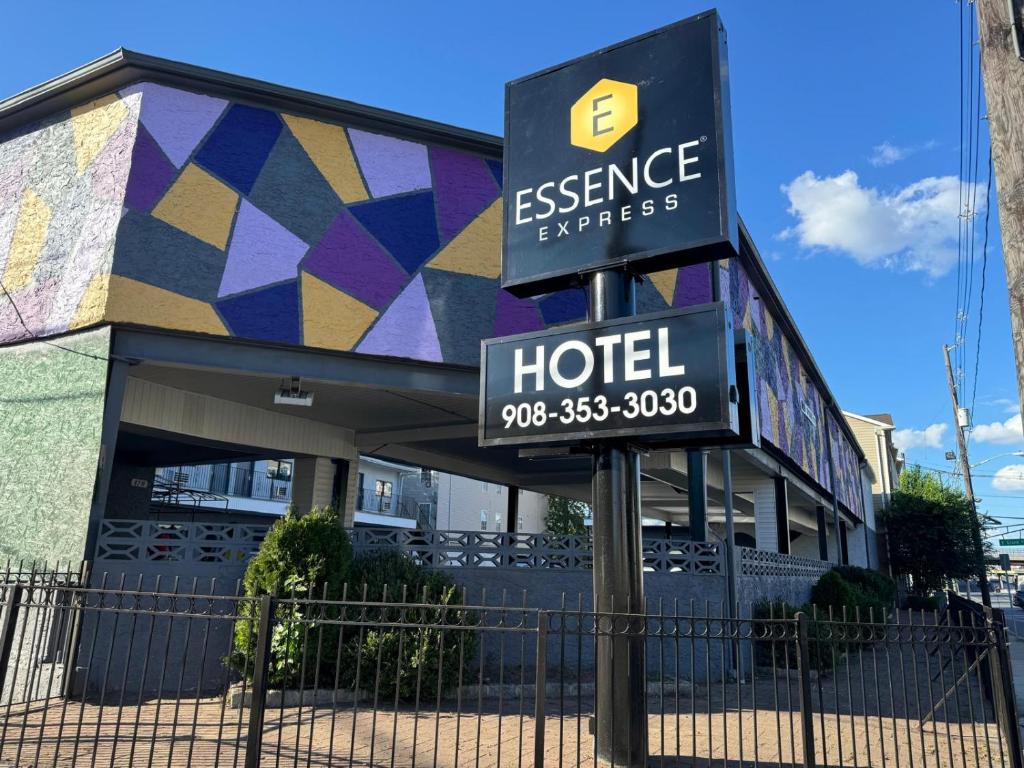 Essence Express Elizabeth EWR Airport image