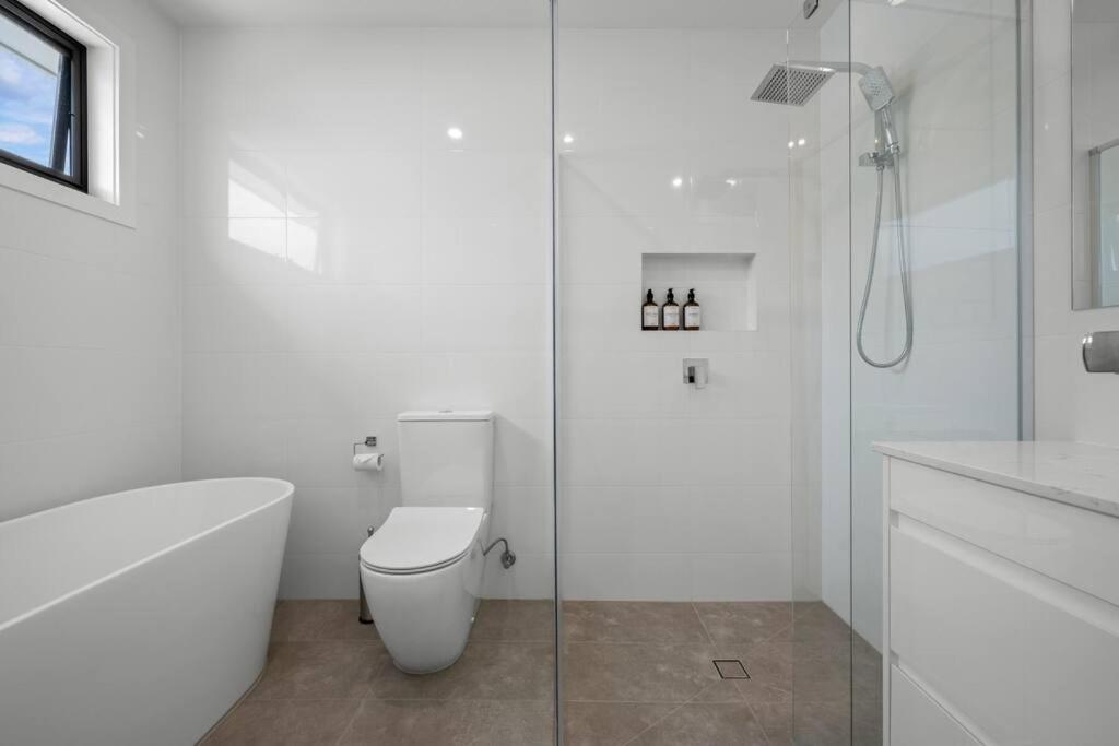 Box Hill Central Townhouse by Short & Long Stays photo 2