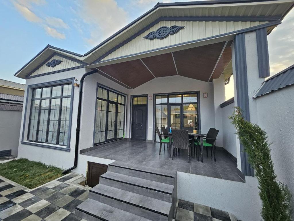 Sweet Home photo 2