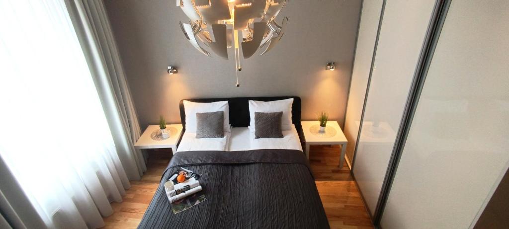 Old Town Two Bedroom Apartment near Dome Square & Scenic Waterfront, Riga