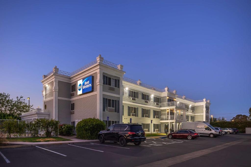 Best Western Capital City Inn image
