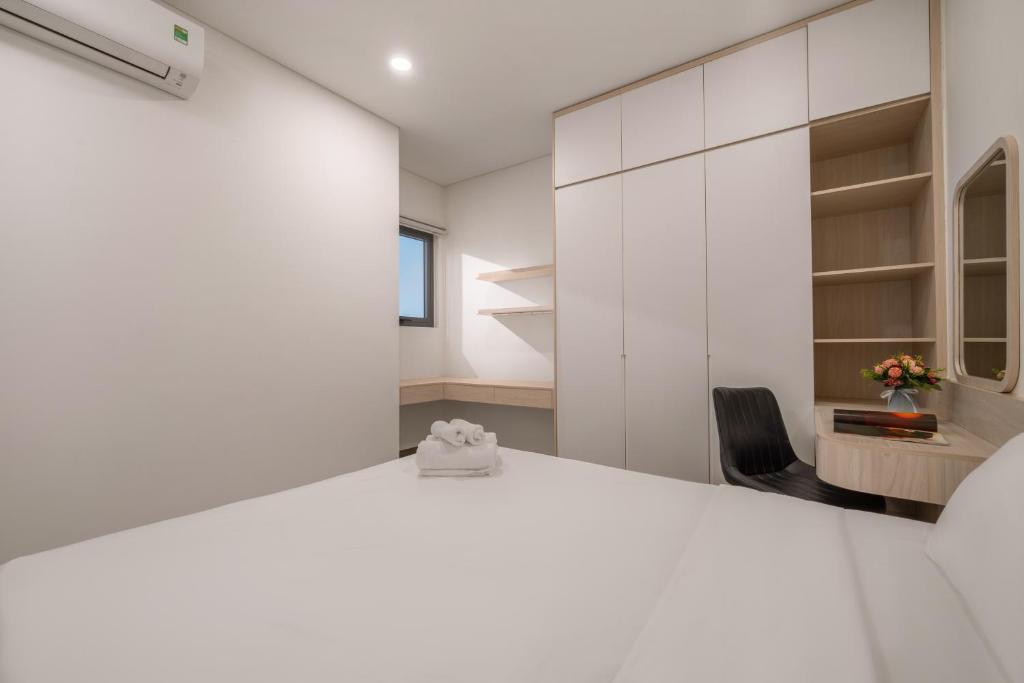 Monarchy Luxury 2 Bedroom Apartment Danang by Villuxy