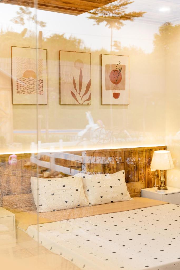 Mật Pet Farm - Mộc Châu