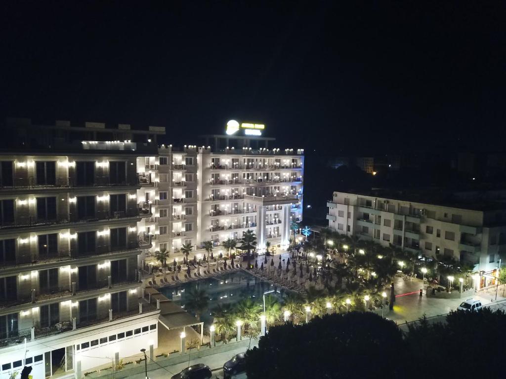 Hotel Amelia Mare photo 2
