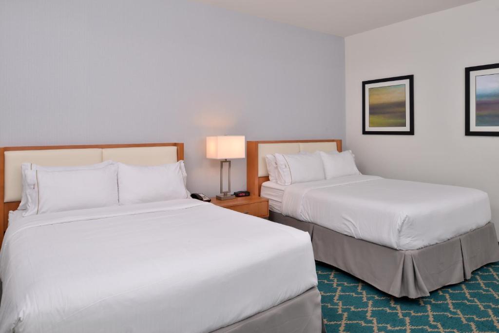 Holiday Inn Express and Suites West Ocean City, an IHG Hotel photo 4