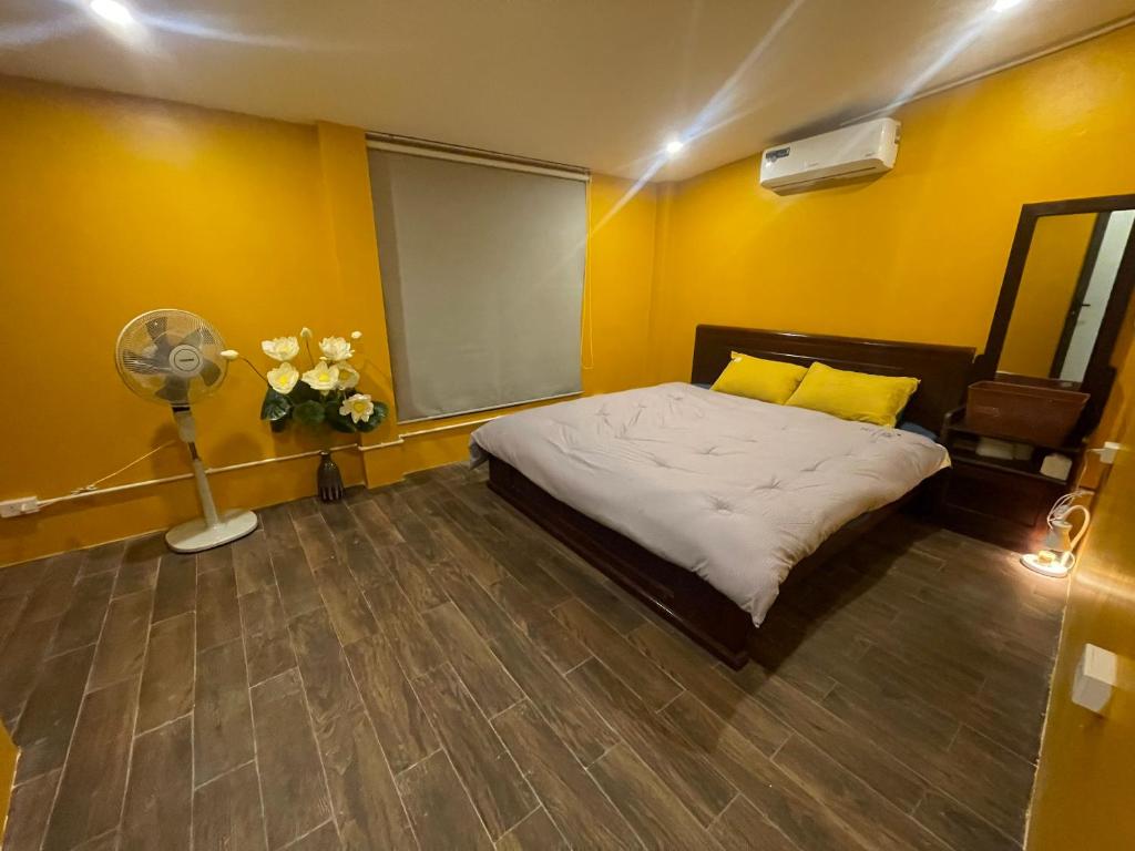IL Divo Hostel 61 Bát Sứ