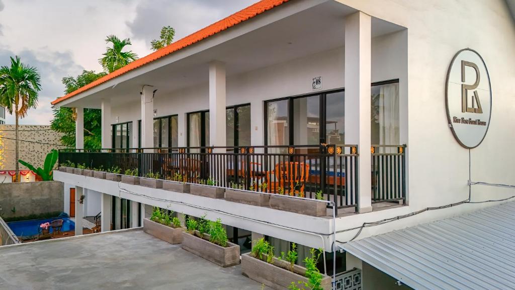 Rice Fera Guest House - Tap to explore photos