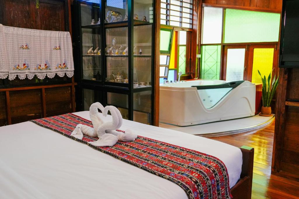Pang Long Chao resort Room Type - Suite with Spa Bath