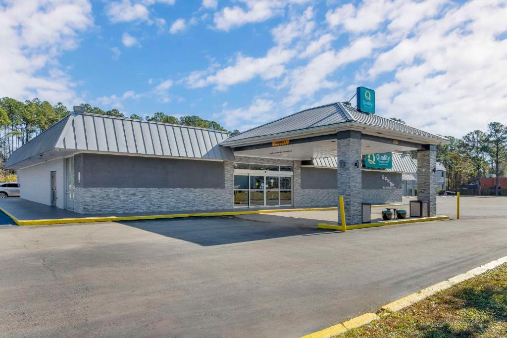 Quality Inn & Suites Hardeeville - Savannah North image