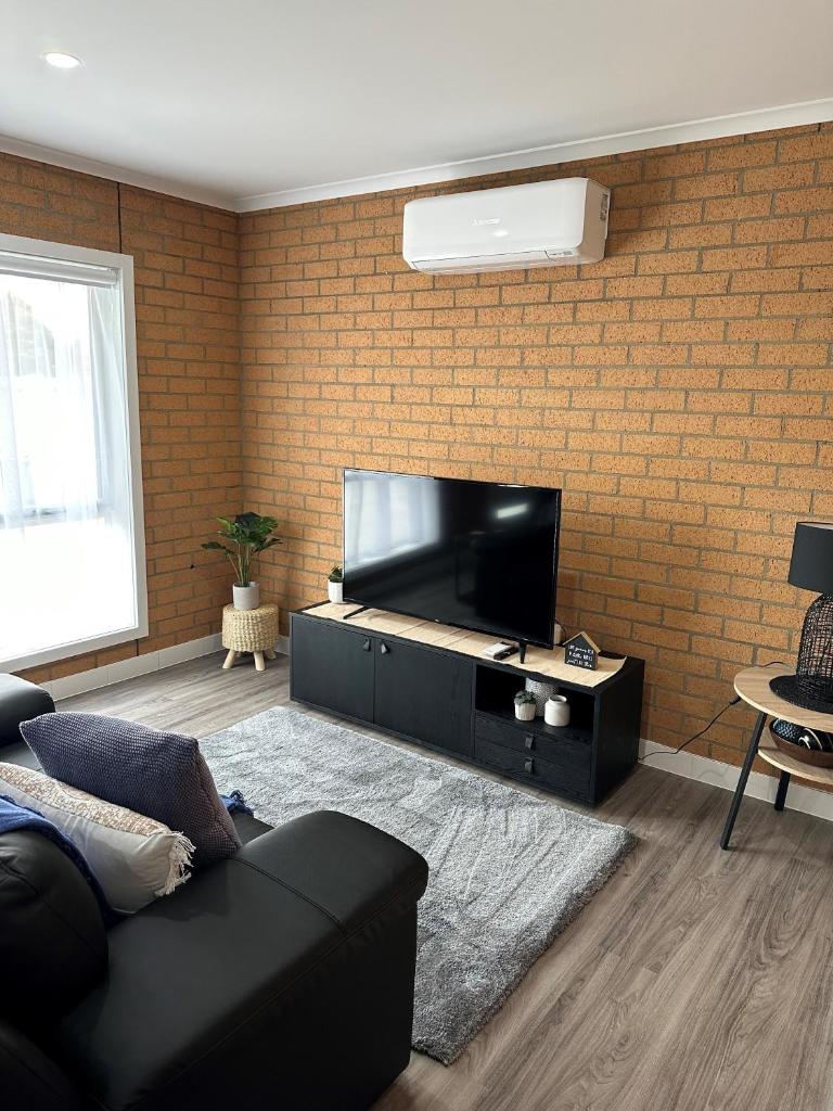 Brand New One Bedroom photo 1
