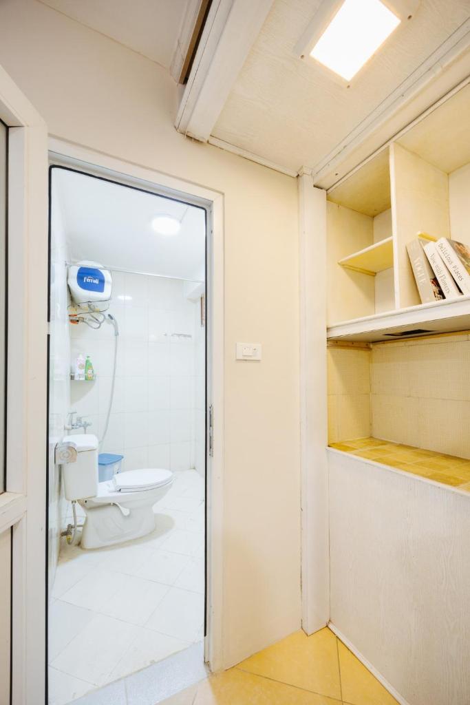 VietHOME - 102 Spacious Studio w Kitchen FREE Laundry