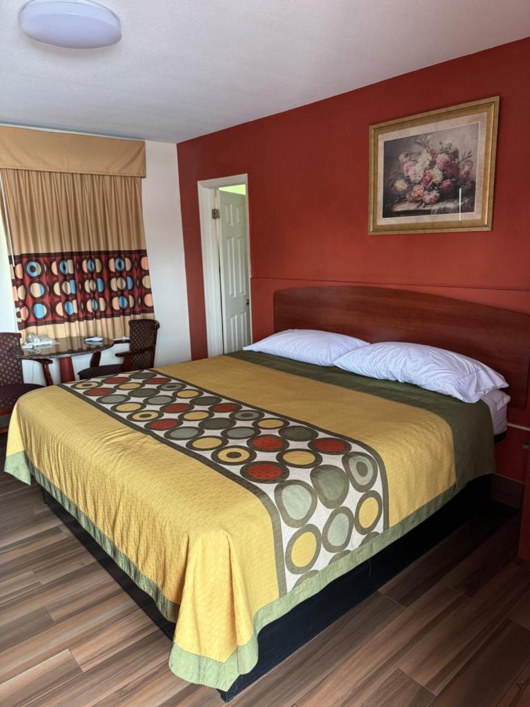 Snowbird Motel image