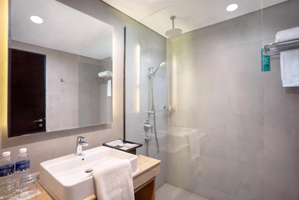 Golden Tulip Springhill Lampung Room Type - Superior Room - 2 Single Beds - City View