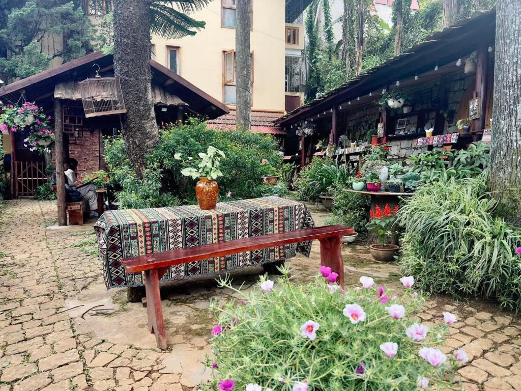 Villa Vườn Hồng