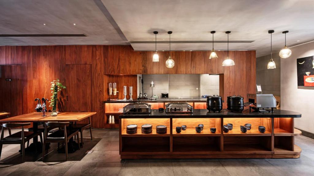 Triple E Hotel Metro Ben Thanh