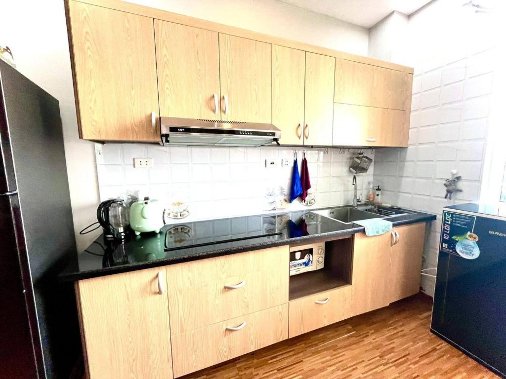 Cozy Condo- 100 M From The Beach