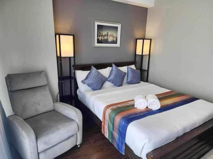 1 bedroom aeon Tower