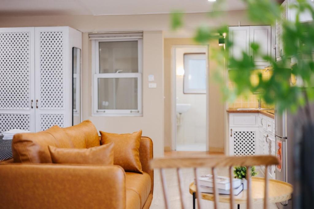 VietHOME- 502 Hang Bai-4 pax Netflix FREE Laundry