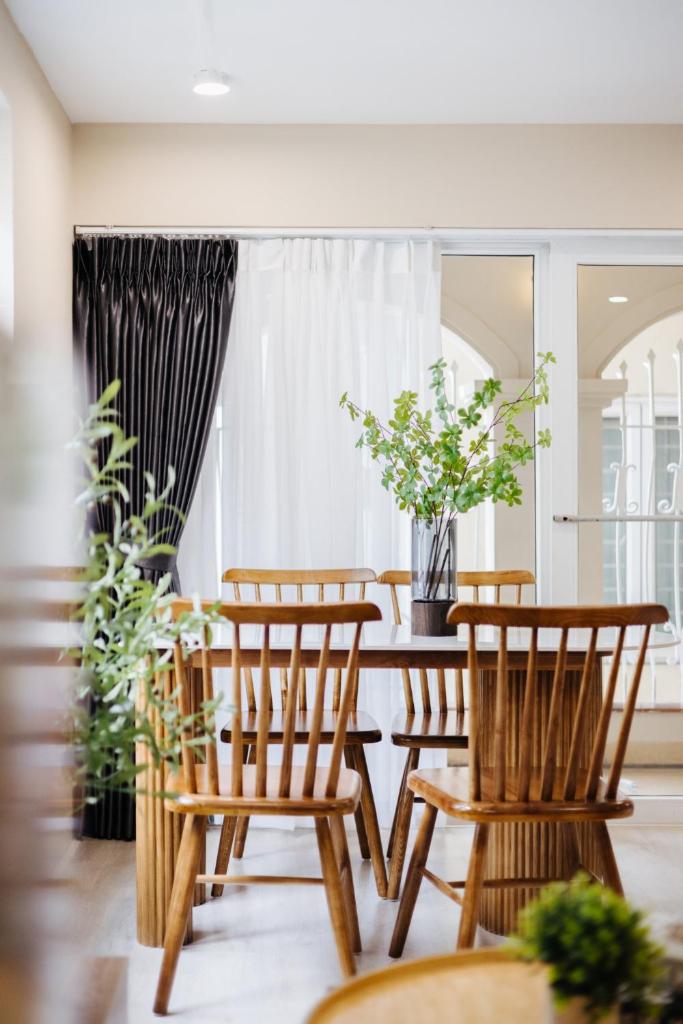 VietHOME- 502 Hang Bai-4 pax Netflix FREE Laundry