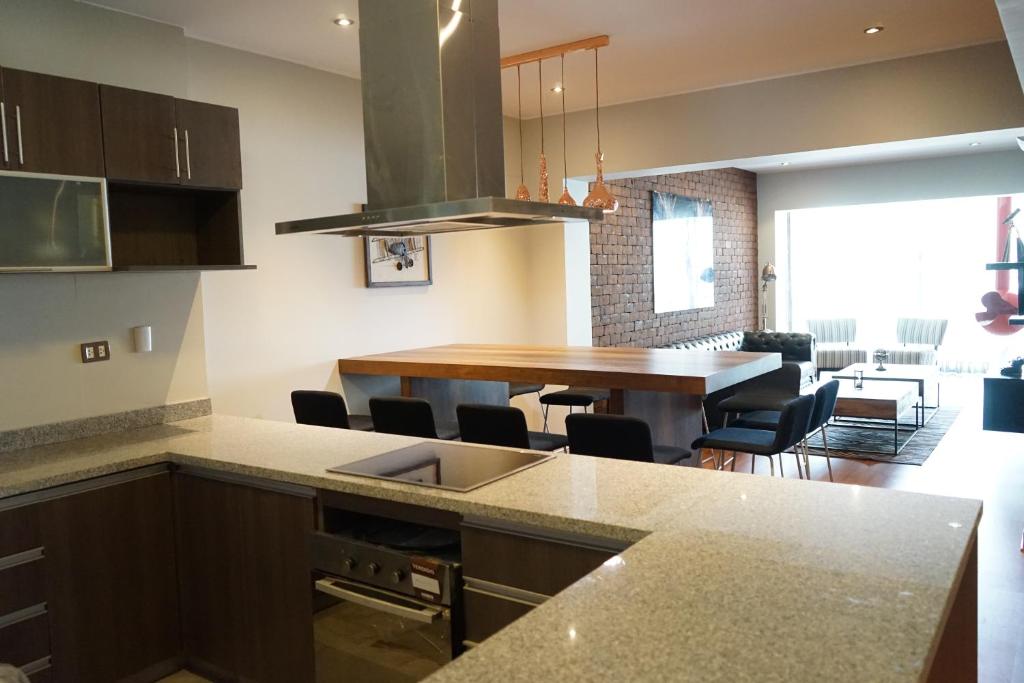 Larcomar Luxury Penthouse photo 3