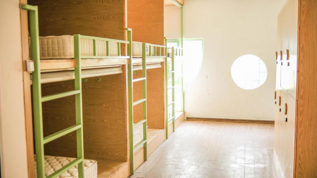 Leaf Hostel