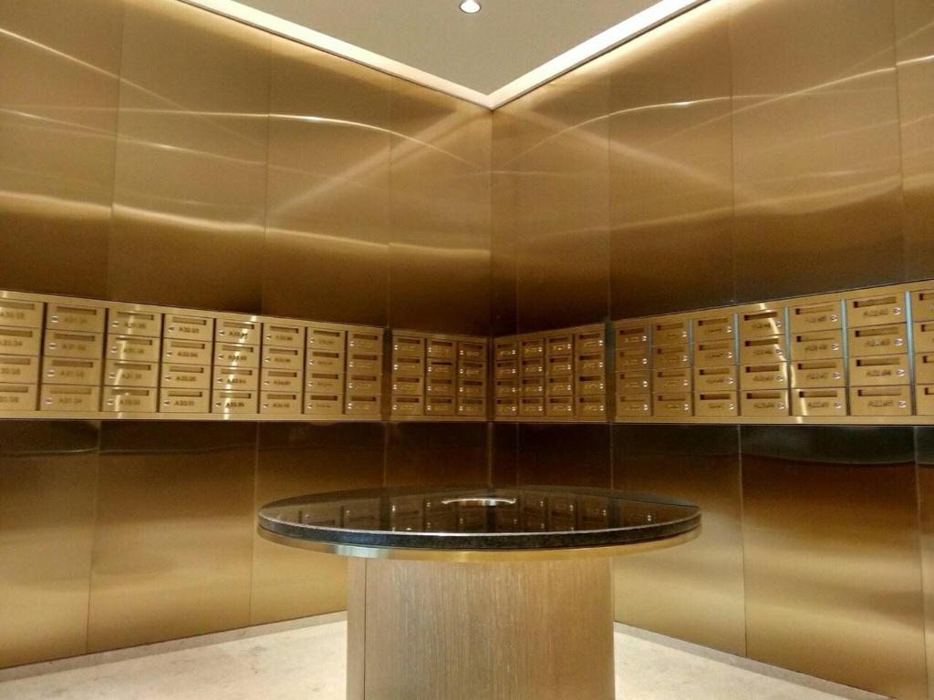 2 bed GatewayThao Dien - hot tub