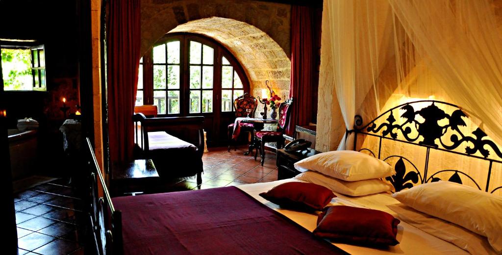 Сьюит (Покои королевы), S.Nikolis' Historic Boutique Hotel
