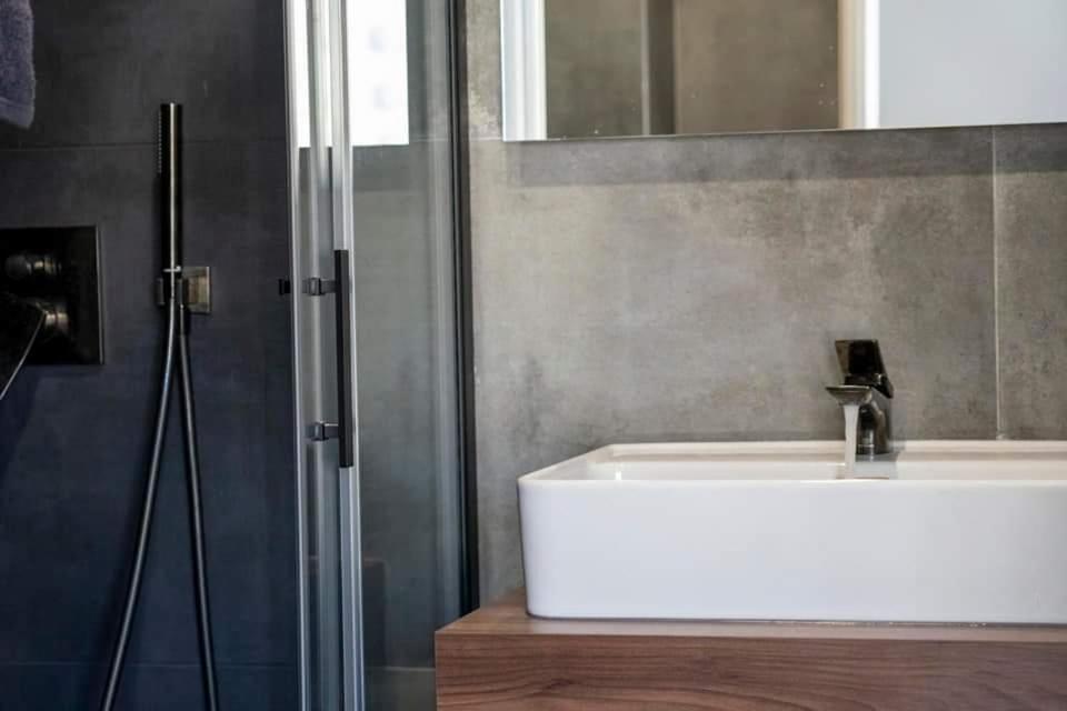 Golden Beach Residence - Luxury Apartments photo 3