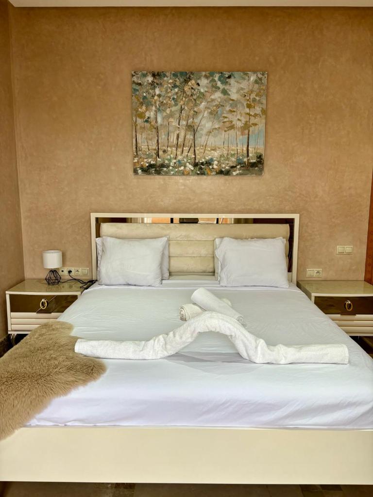 Private Villa BSF - Pool & Spa - Palm Golf - Tap to explore photos